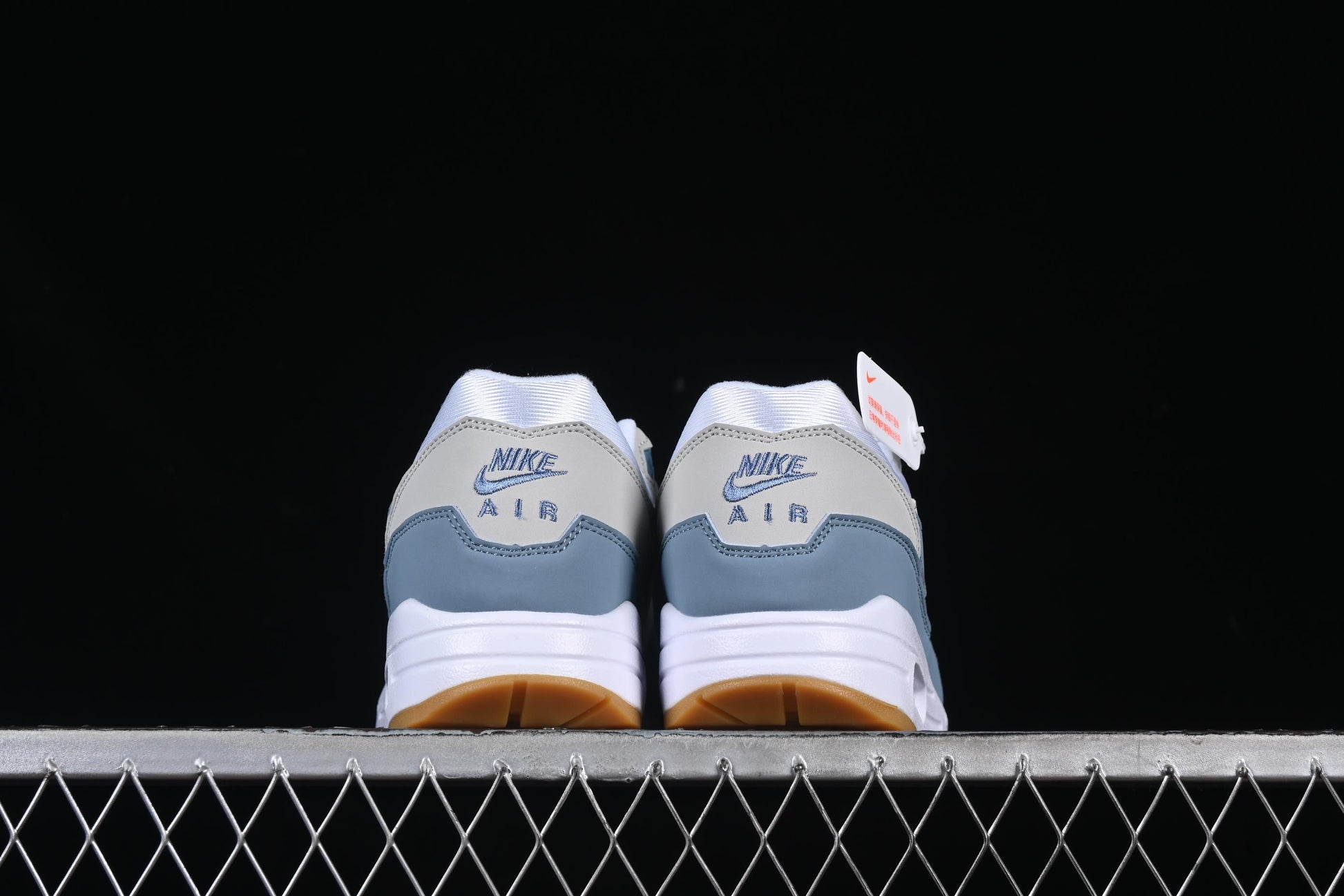 Nike Air Max 1 Retro Running Shoes with Half-Sole Air Cushion - HV1940-100