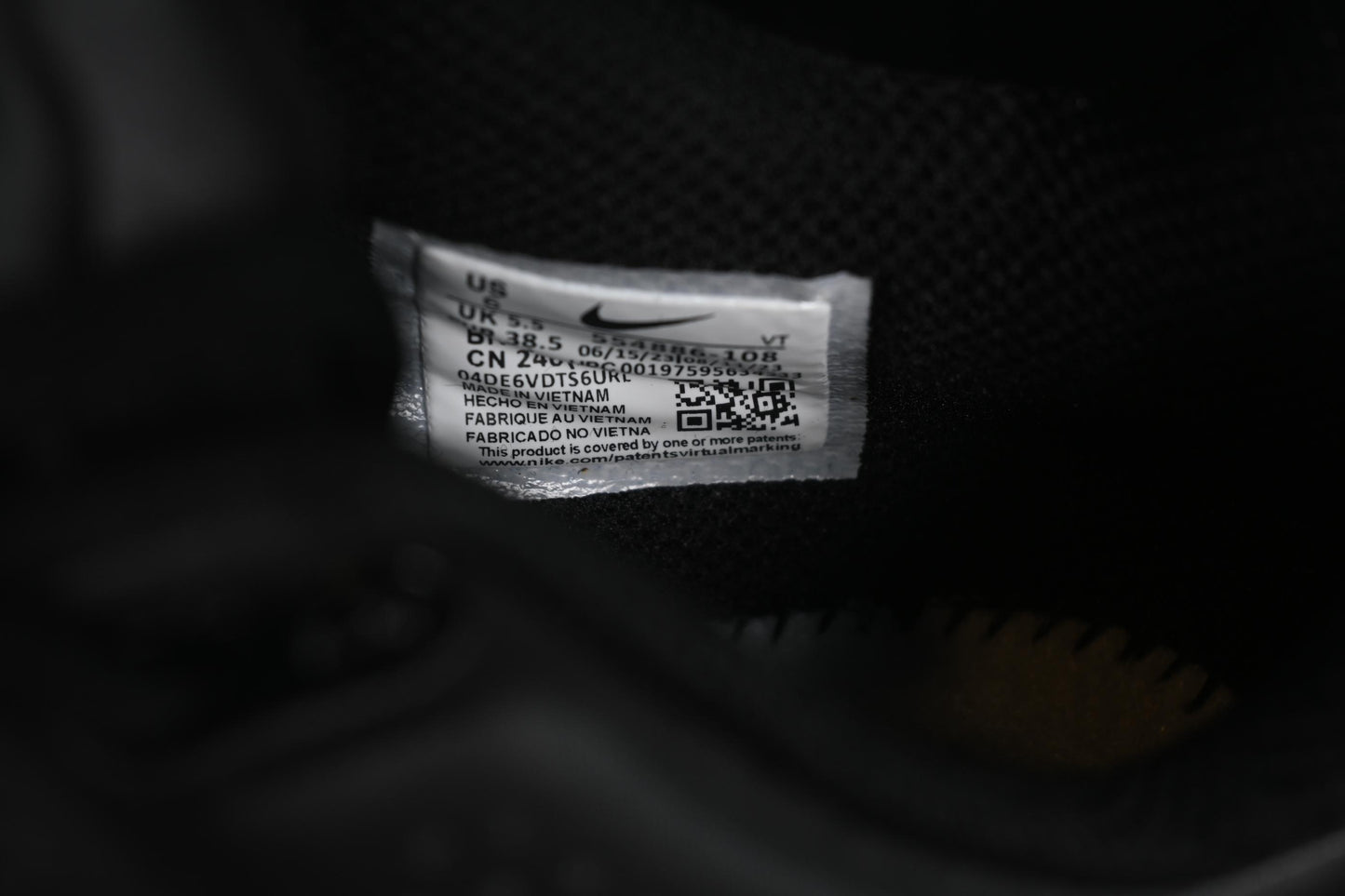 Nike Air Max 2013 Retro Breathable Mesh Running Shoes with Full-Length Max Air Cushion - 554886-108