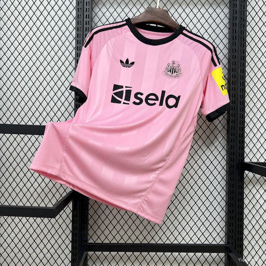 2025/26 Mens Newcastle United Goalkeeper Jersey