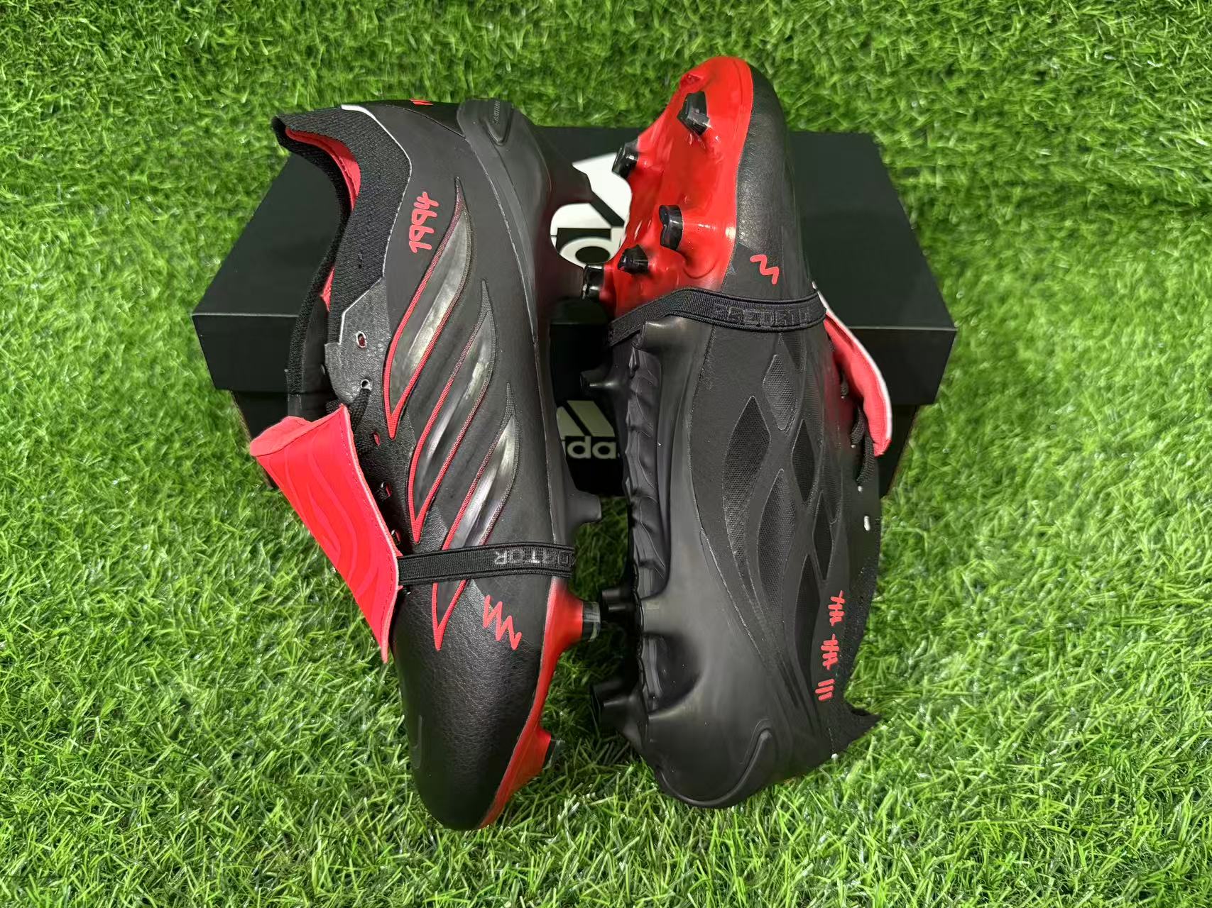adidas 26 Predator Elite Tongue FG