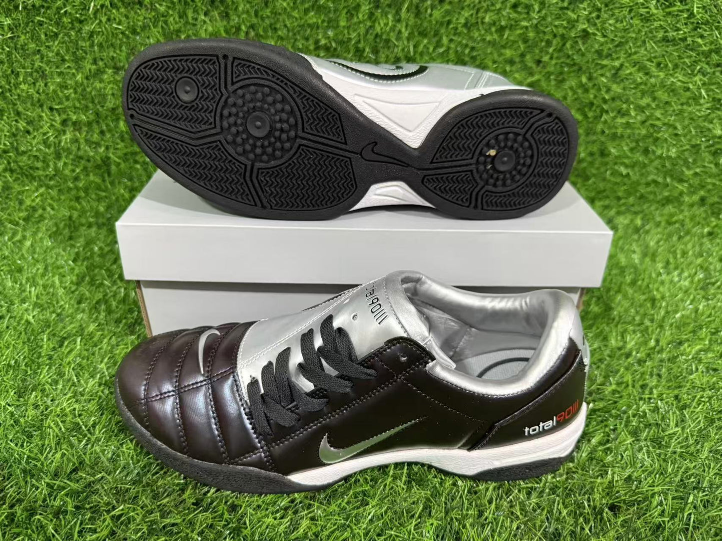 NIKE T90 IC