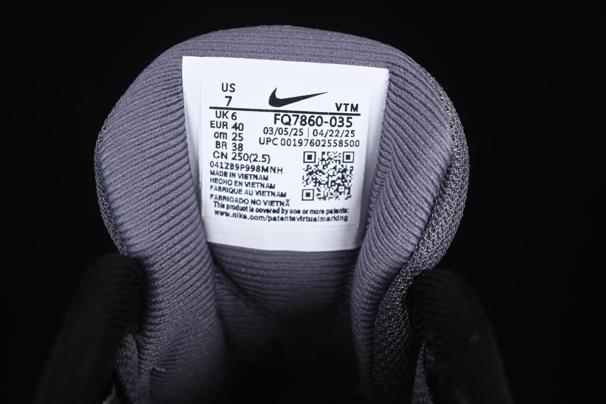 Nike Air Max Dn8 Running Shoes with Dynamic Air Cushion Technology - FQ7860-035