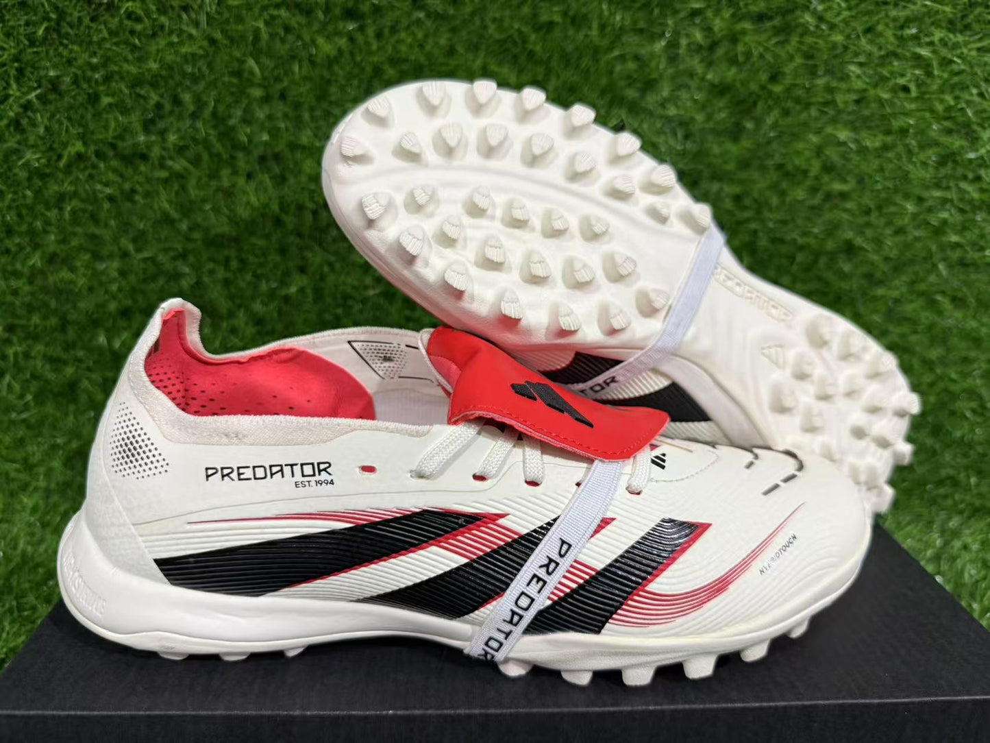 PREDATOR 25 ELITE TF BOOTS