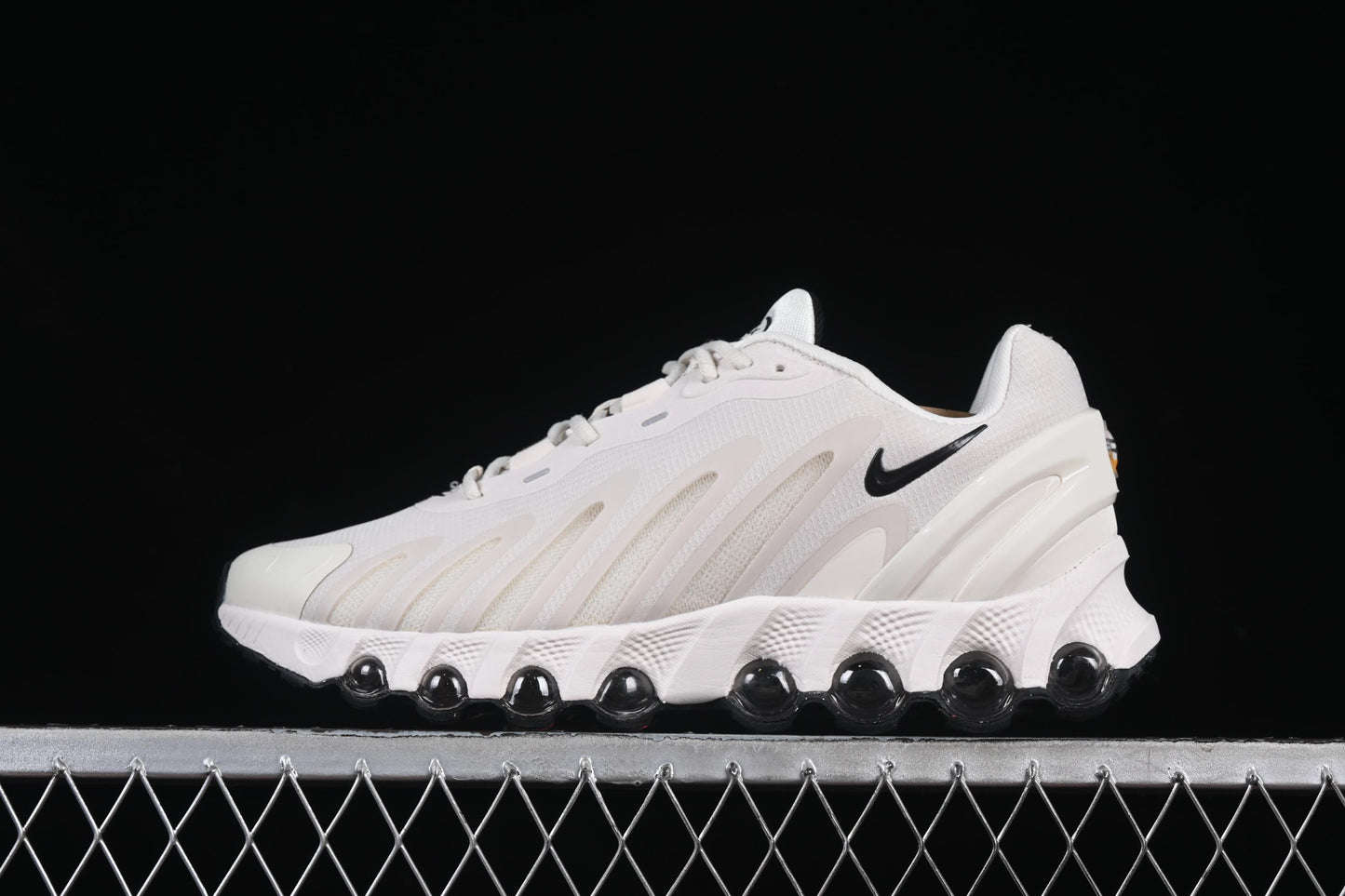Nike Zoom 2023 Air Max Alpha – White/Black Premium Performance Shoes