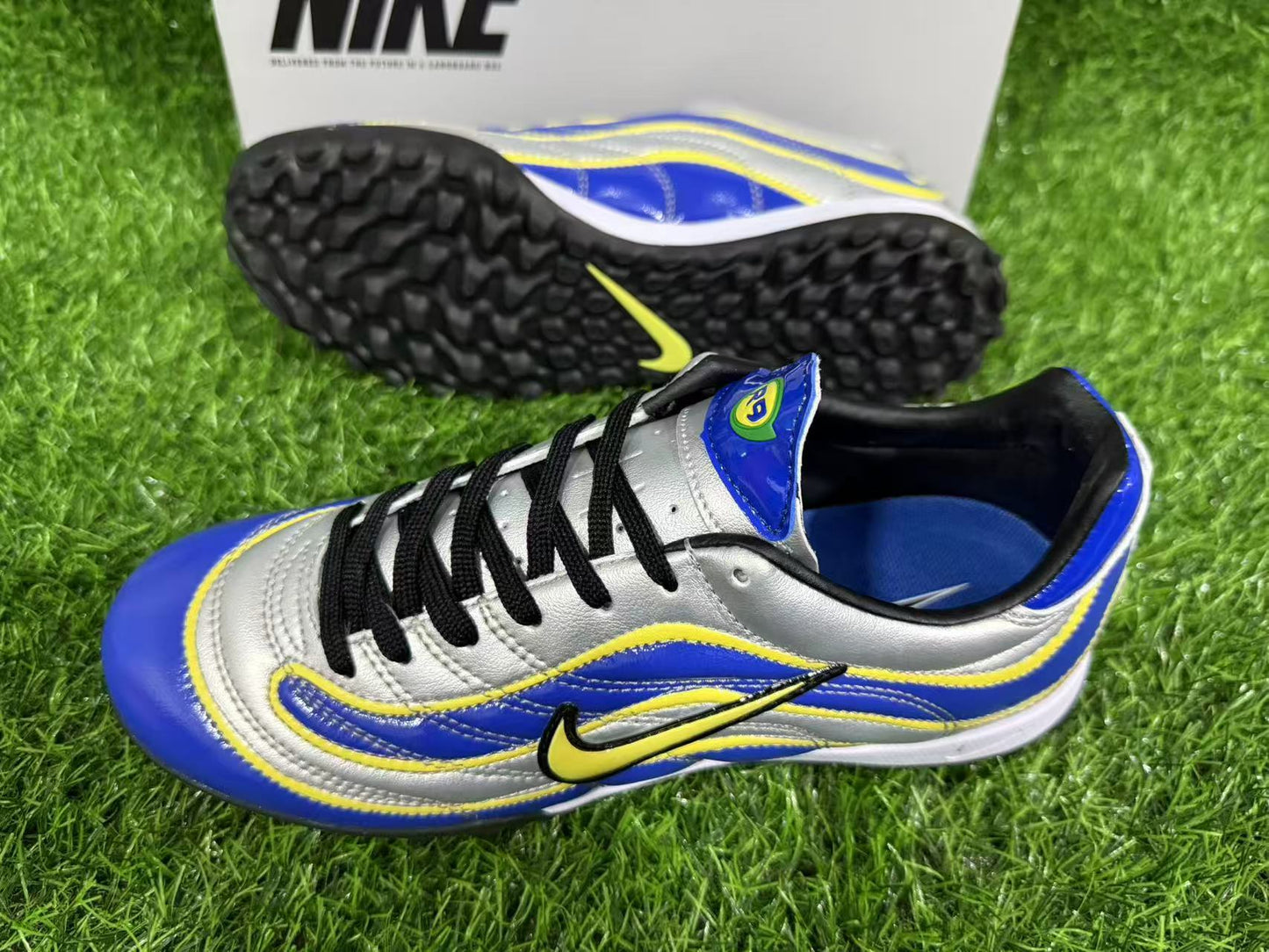 NIKE Mercurial r9 TF