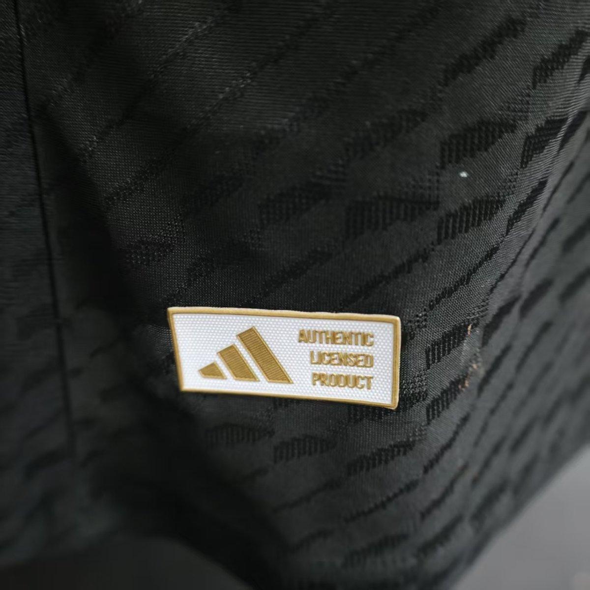 Player Version 25/26 Real Madrid x Avengers Graphic Black Jersey