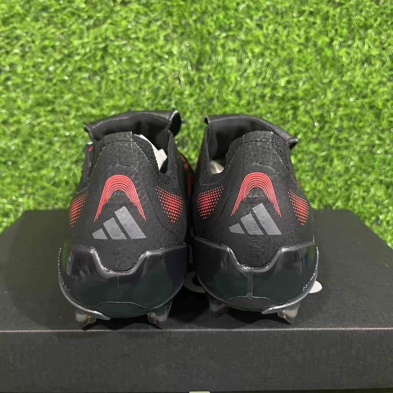PREDATOR ACCURACY FG BOOTS