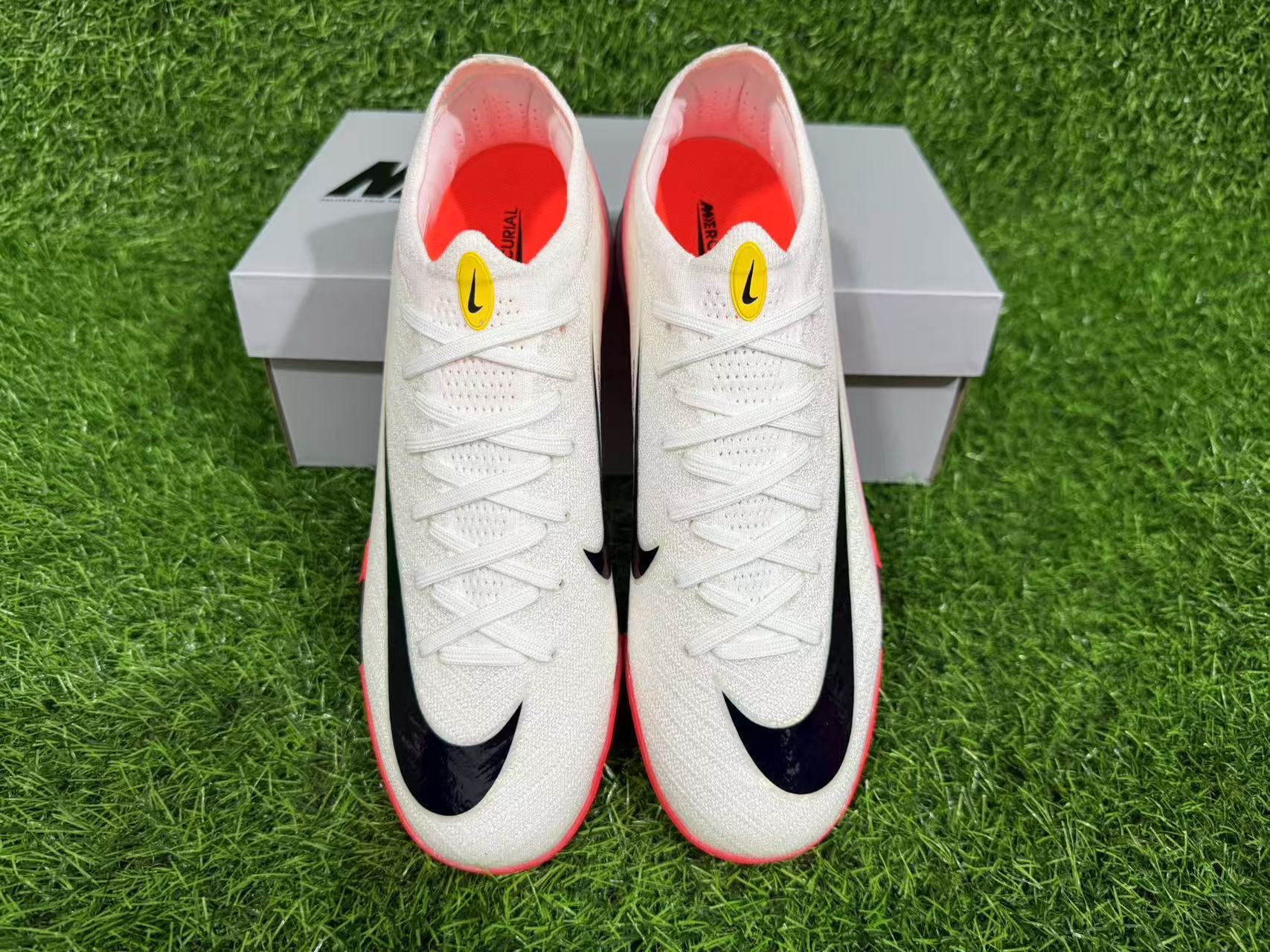 Nike Air Zoom Mercurial Vapor XV Elite
