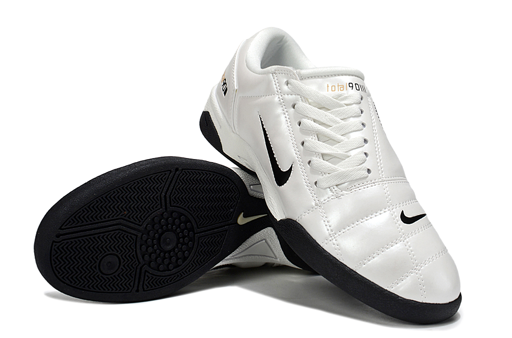 NIKE T90 IC