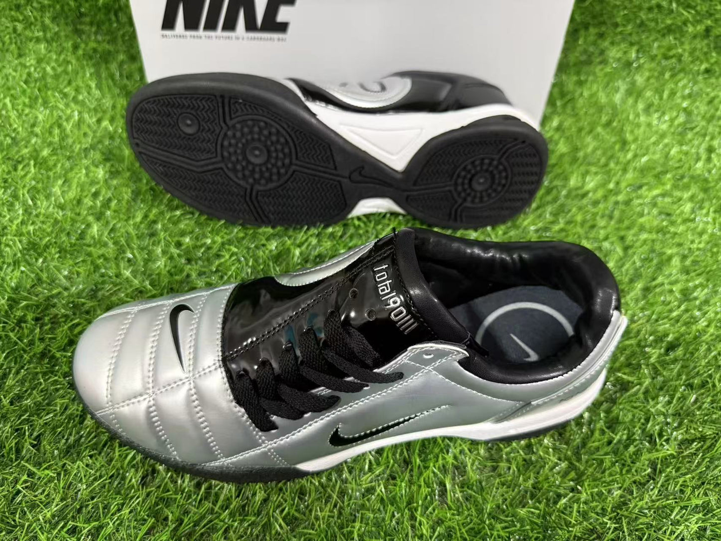 NIKE T90 IC