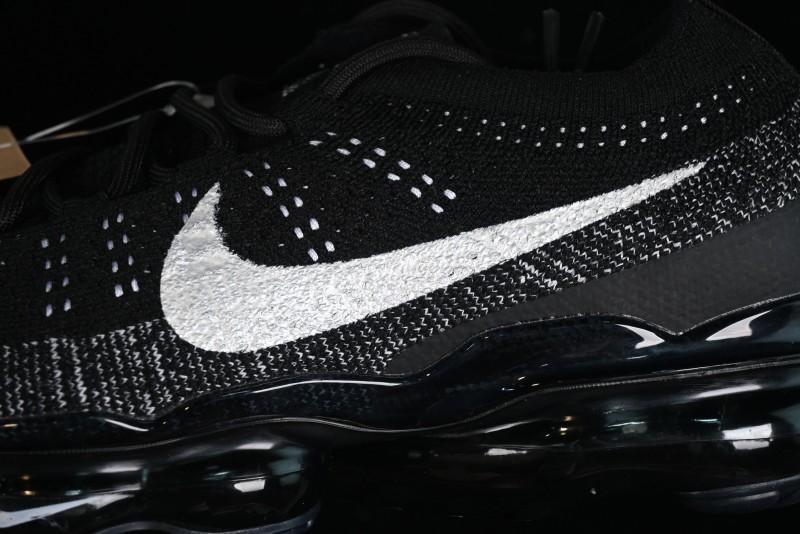 Nike Vapormax 2023 Flyknit Running Shoes with Full-Length Air Cushion - DV1678-001