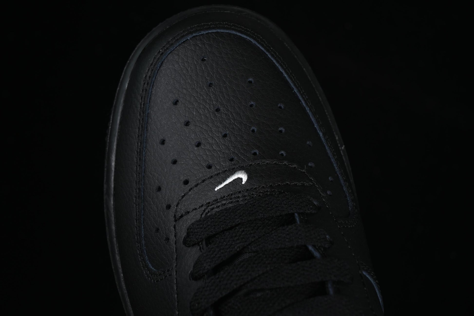 Nike Air Force 1'07 Low Casual Sneakers with Full-Length Air Cushion - HV6359-001