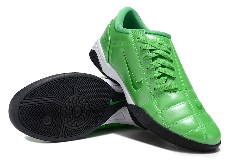 NIKE T90 IC