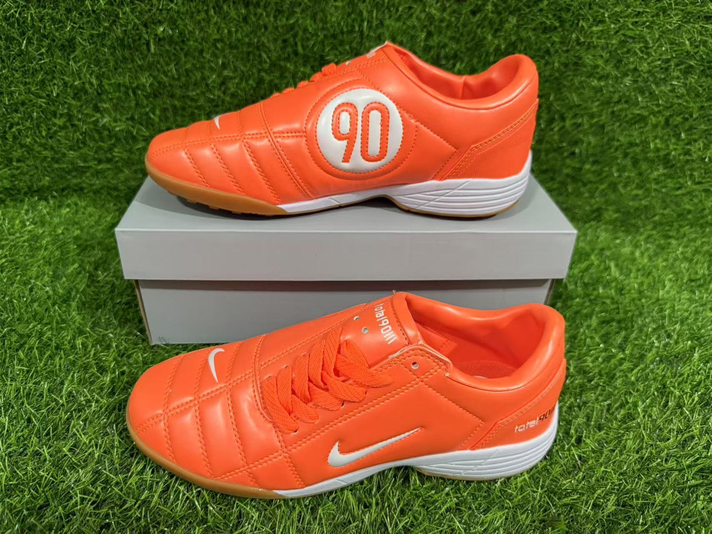 NIKE T90 TF