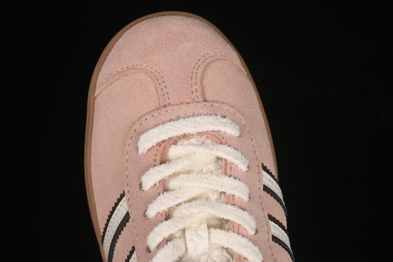 Adidas Originals Gazelle Bold JR4244 Collaboration Low-Top Platform Sneakers with Slip-Resistant Durable Sole