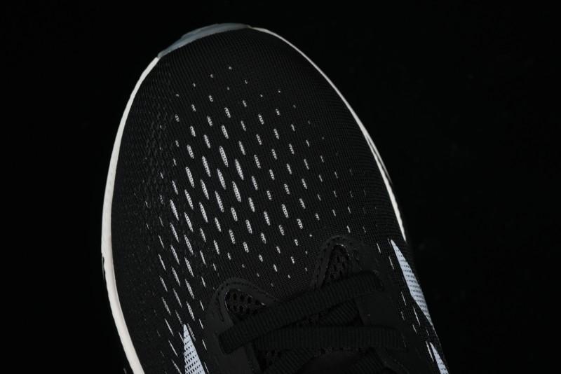 Adidas Supernova Rise M TE1687 Lightweight Running Shoes with Dreamstrike+ Midsole