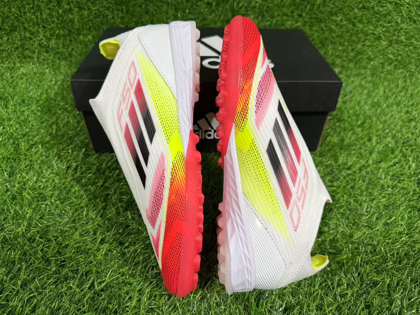 adidas F50 Elite Laceless TF