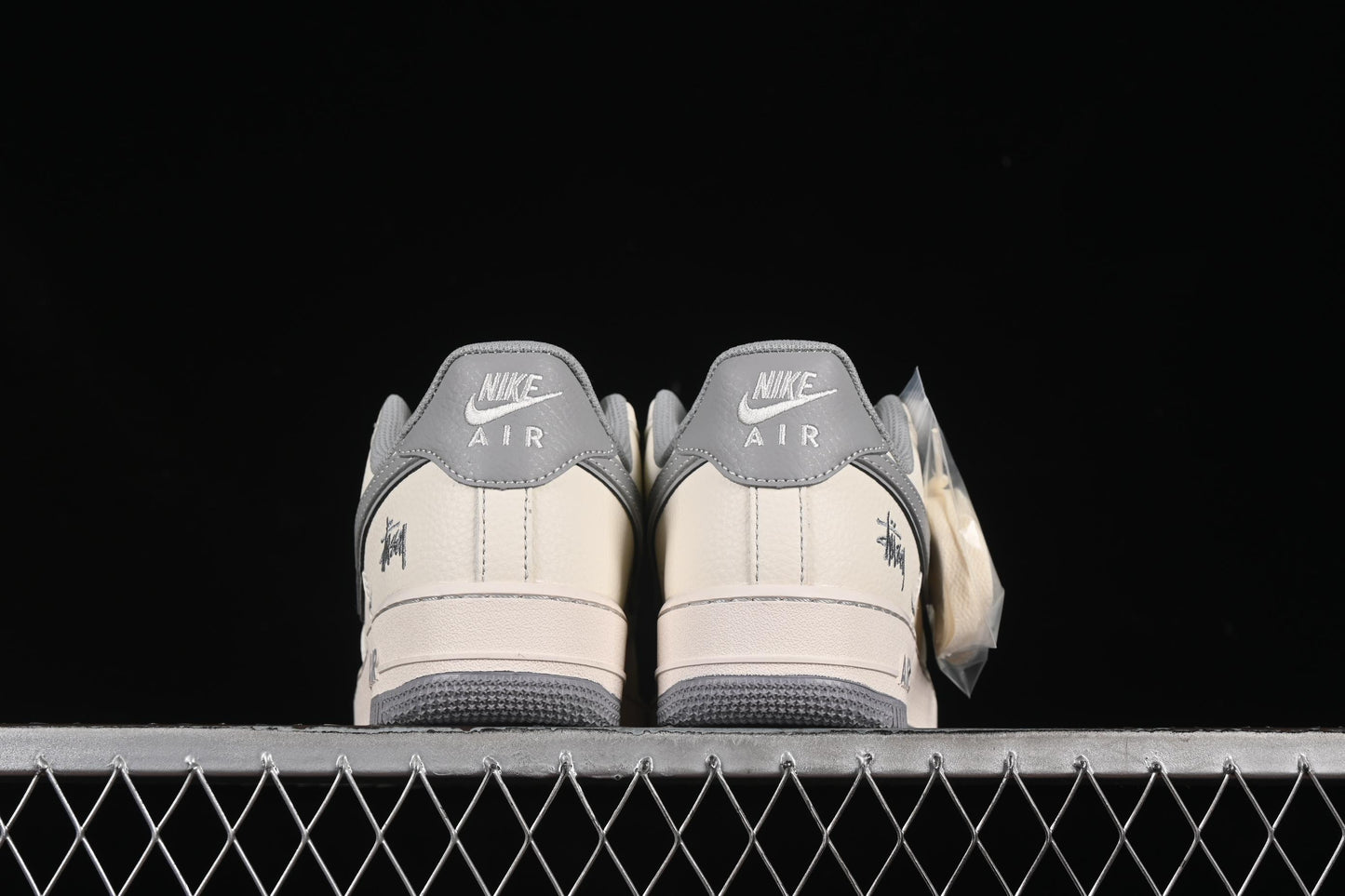 Nike Air Force 1'07 Low Stussy Collaboration Beige Mini Swoosh Casual Sneakers - HH7518-060
