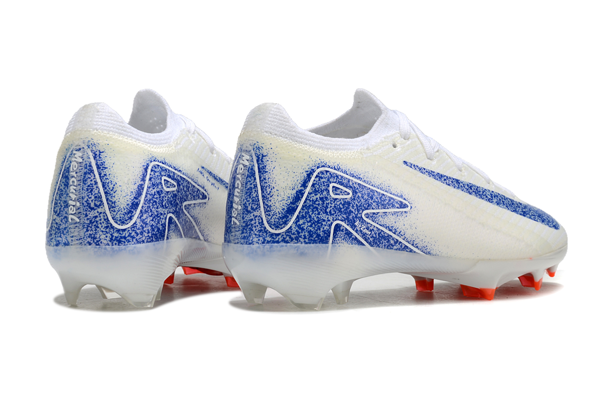30 31 left) Mercurial 16 children’s football shoes