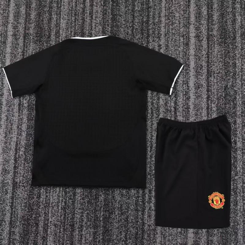 Retro Kids 03/04  Manchester United Away Jersey