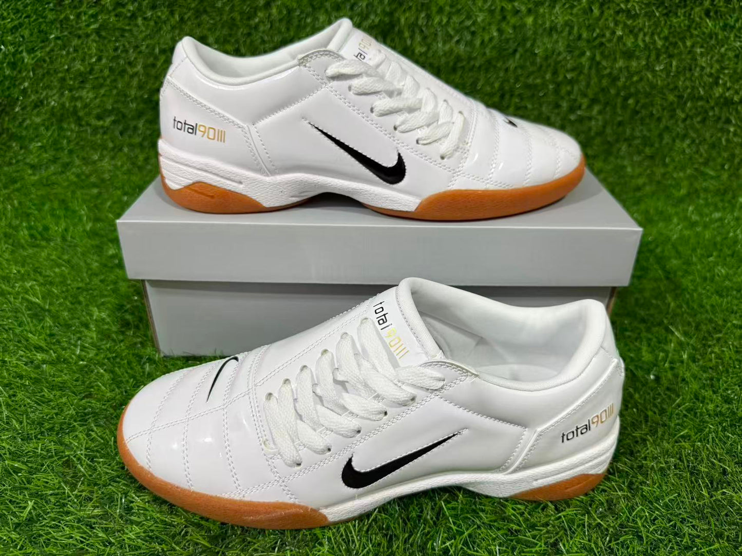 NIKE T90 IC