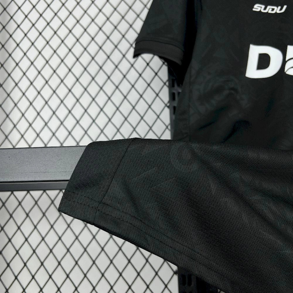 2025/26 Wolverhampton Wanderers Goalkeeper Black Jersey
